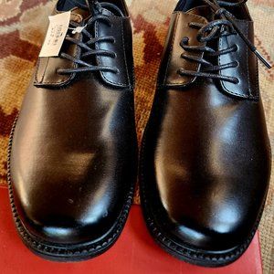 Men's dress shoes size 8